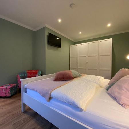 Bed N Riesling Apartment Forst an der Weinstrasse Luaran gambar